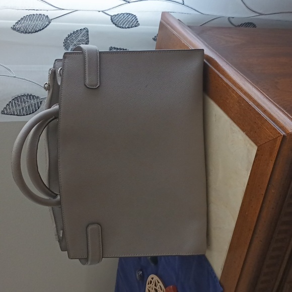Michael Kors 👜 **NEW*** - Picture 2 of 5